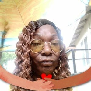 Meet your Posher, Lashone